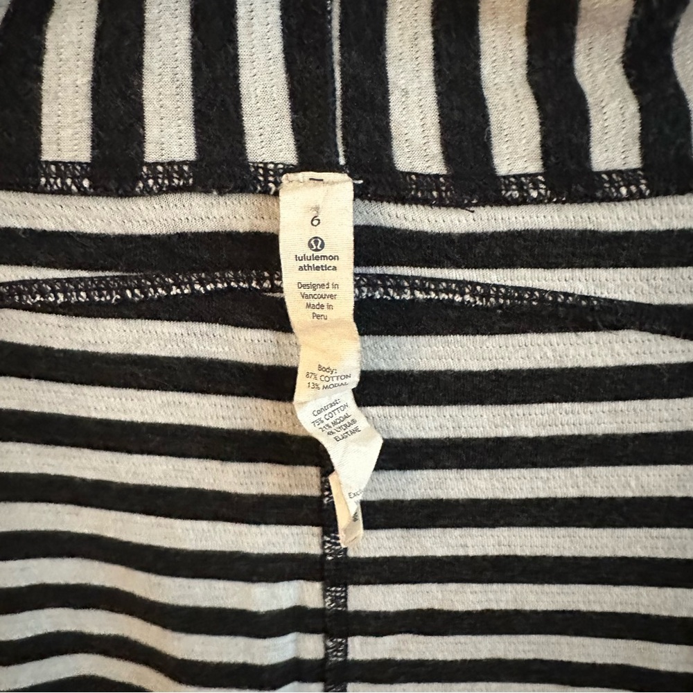 Lululemon In A Cinch Long Sleeve Tee Heathered Black size 6 - Picture 4 of 8